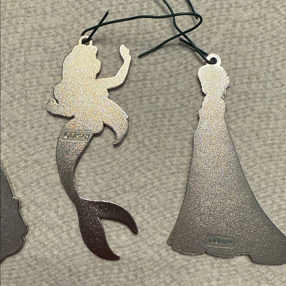 Disney Princesses Christmas Ornaments & Hallmark Keepsake Ornament Bundle - Picture 8 of 10